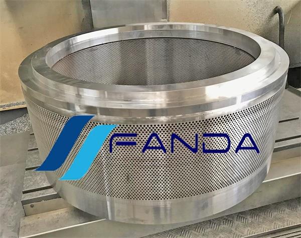 Stainless steel ring die of animal feed pellet mill.jpg